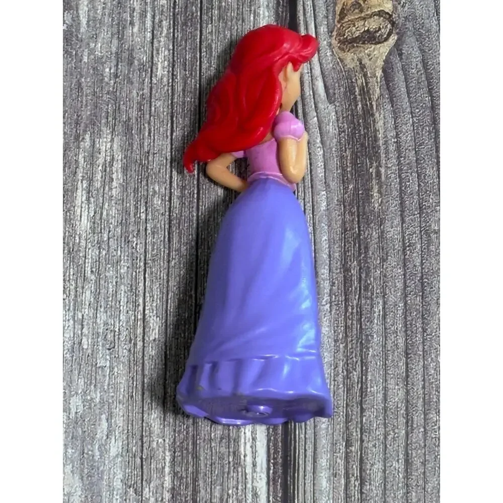 Disney Princess Royal Color Reveal mini Ariel doll